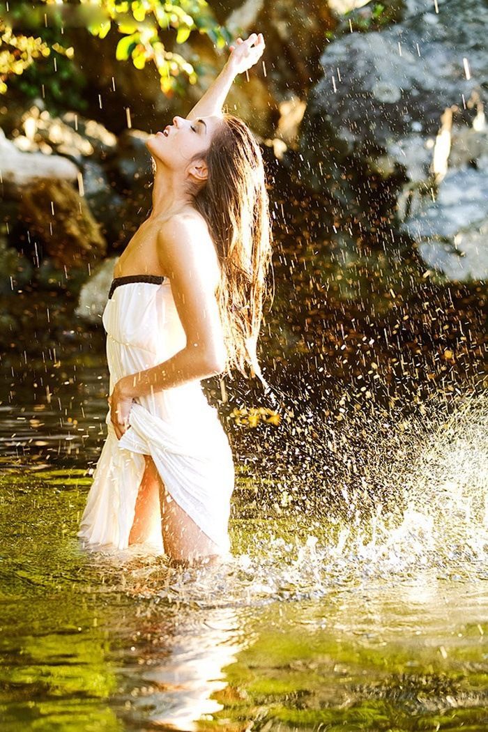 Marie Avgeropoulos in Zhanjiang