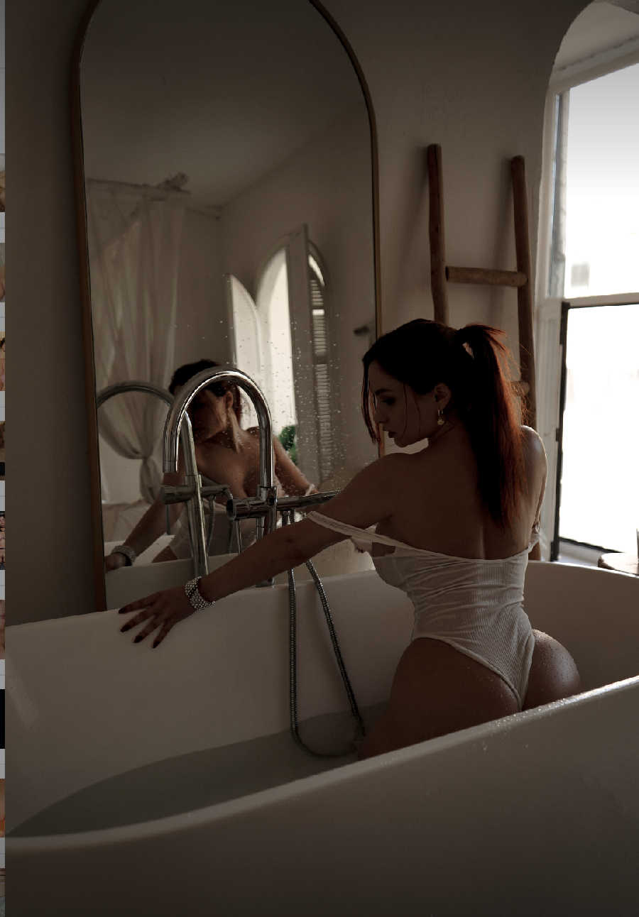 A playful frame from Miranda Faith nude — online in Zhanjiang