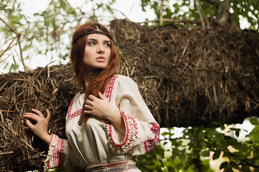 Women in Slavic costumes in Zhanjiang