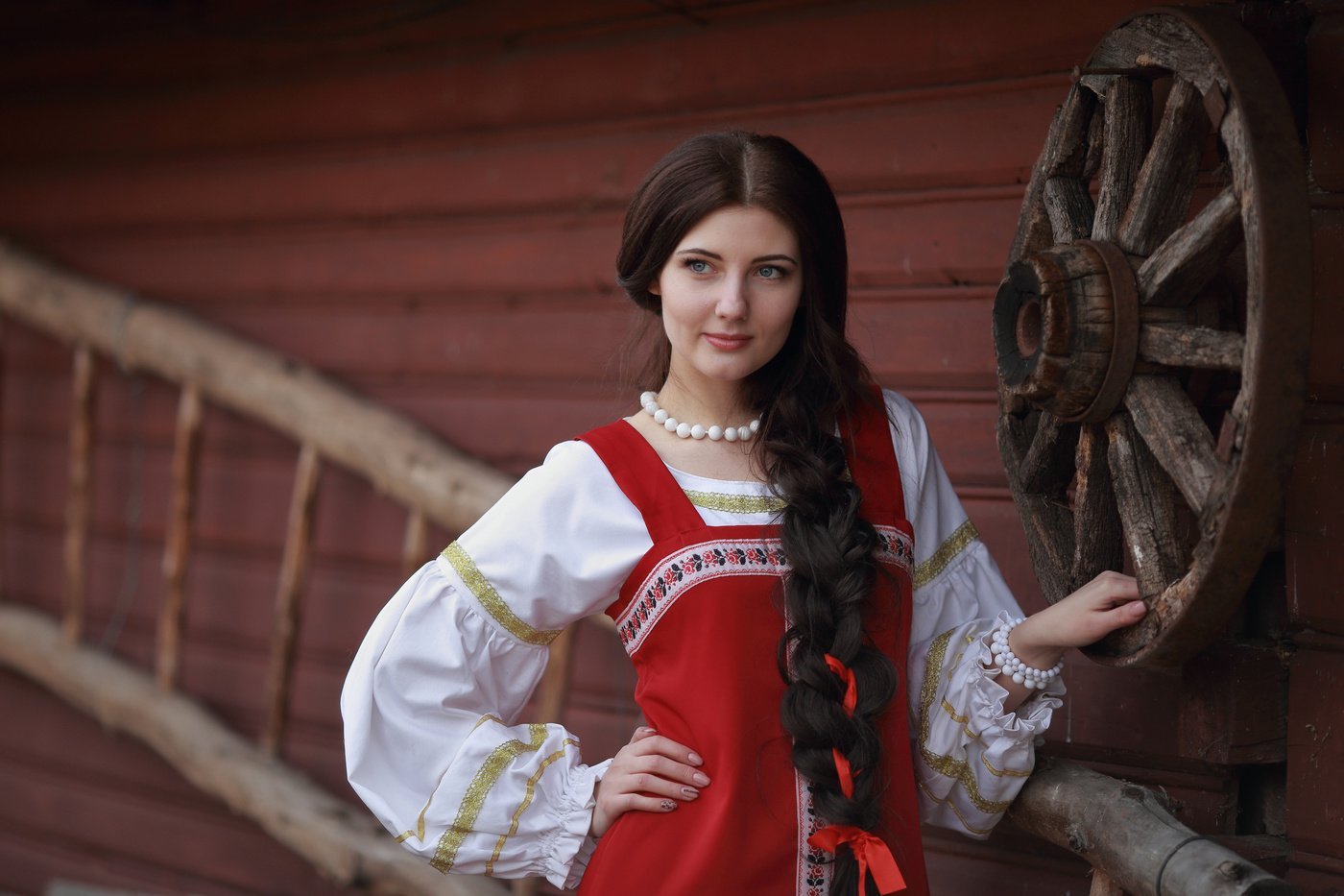 Girls in Slavic costumes in Zhanjiang